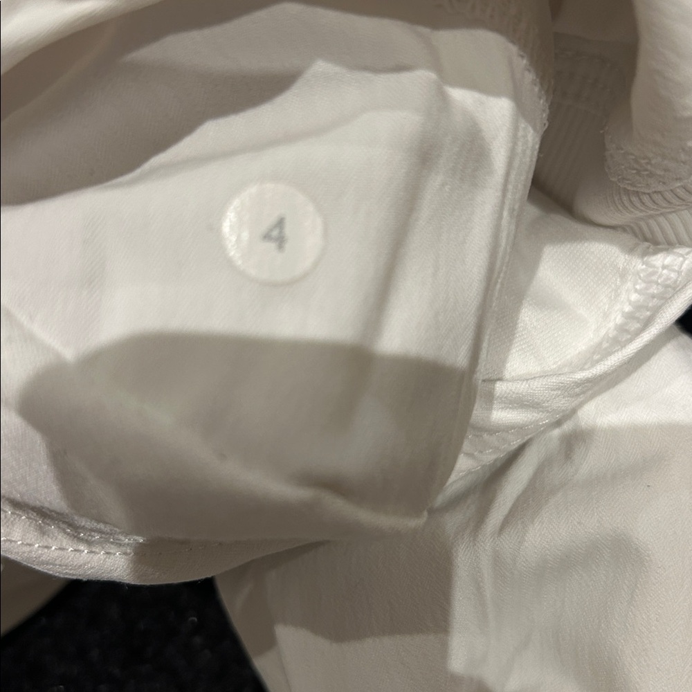Lululemon joggers women’s  size 4 White joggers capris Sweatpants for Casual - Picture 12 of 12